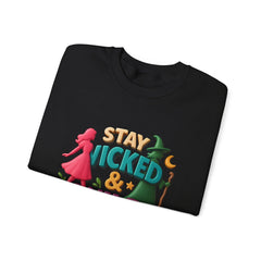 Stay Wicked And Wild Sweatshirt | Sød heks og pige grafisk rund hals | Retro magisk hyggelig hættetrøje | Hekseagtig æstetisk pullover gave til hende